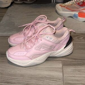 Women’s pink Nike shoes
